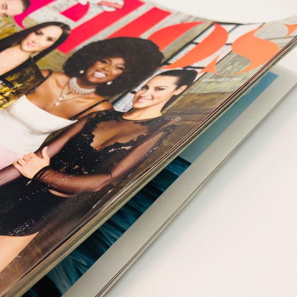 PEOPLE En Espanol Bellos June/July 2018 - Picture 11 of 13